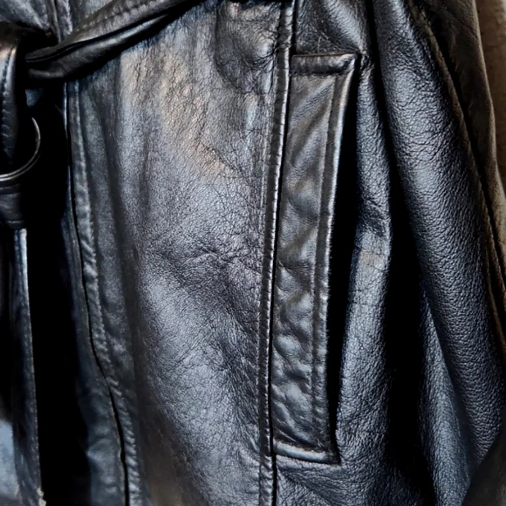 Vintage Jacqueline Ferrar Black Genuine Lambskin Coat Size Small - Picture 8 of 15